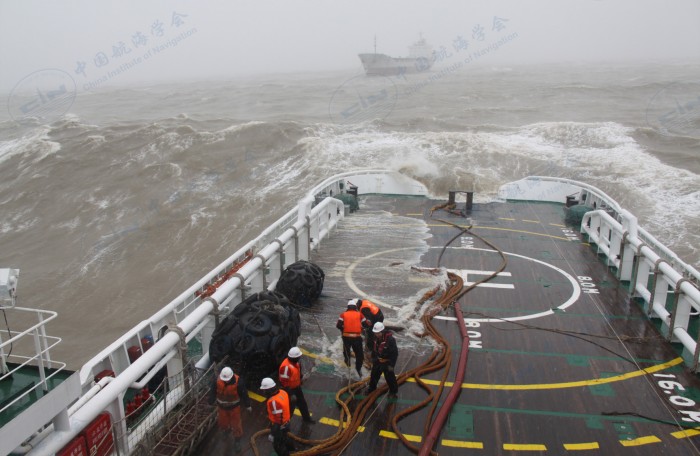 2015年11月22日 北海救112轮救助华东