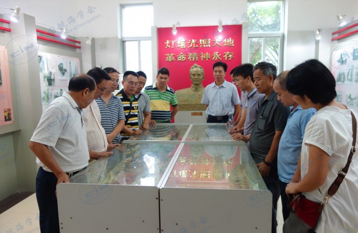 开发区地税局到硇洲灯塔航海科普教育基地参观学习