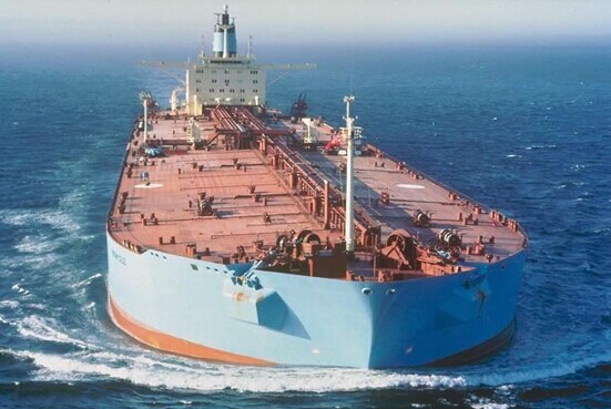 图28. 1992年,丹麦建造了世界上第一艘双壳超级油轮“ELEO MAERSK”号。