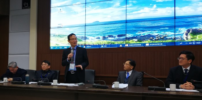 Chairman Huang delivered a speech in the seminar