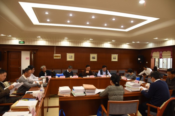 图为中国航海学会青年科技奖评审会现场