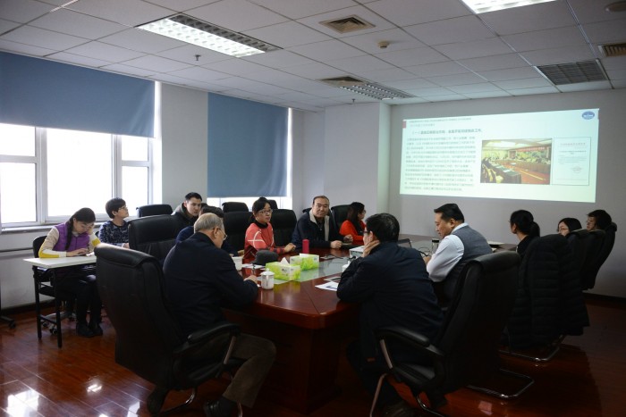 Xu Zuyuan, the former Chairman of CIN, has a discussion with the staff of CIN