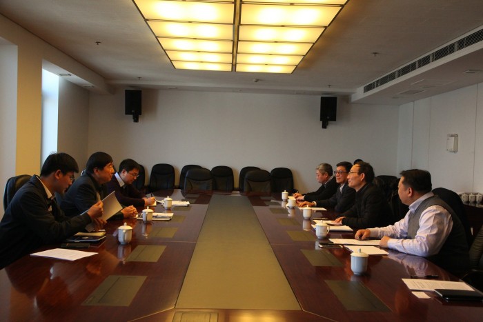 Chairman Huang Youfang visits the member of CAST Song Jun